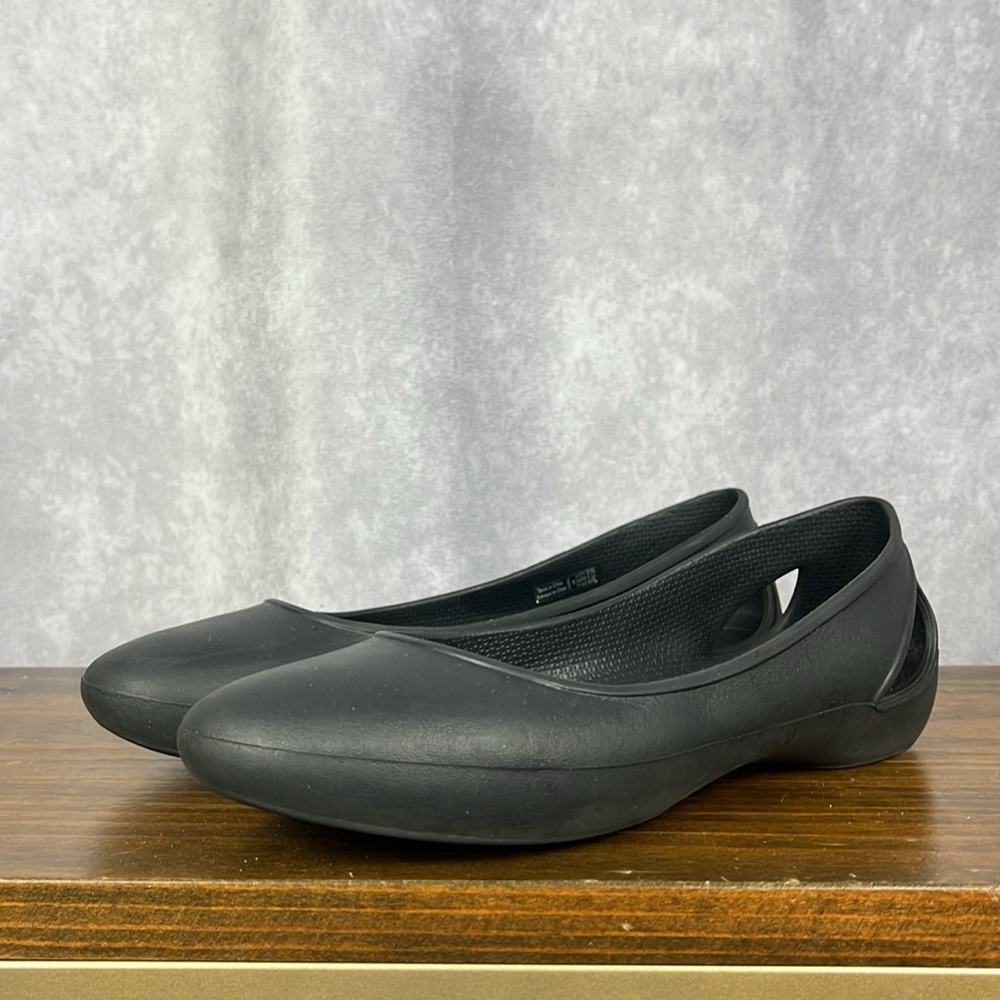 Crocs Flats - Picture 2 of 3